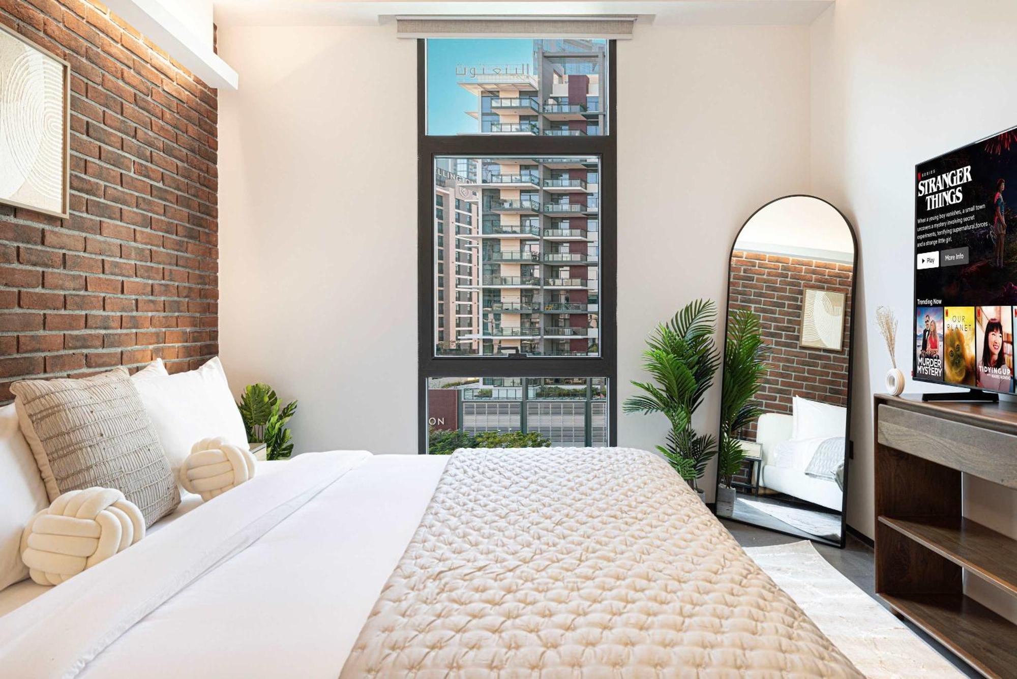 1-bedroom With Greenery & Views In The Terraces Apartment *