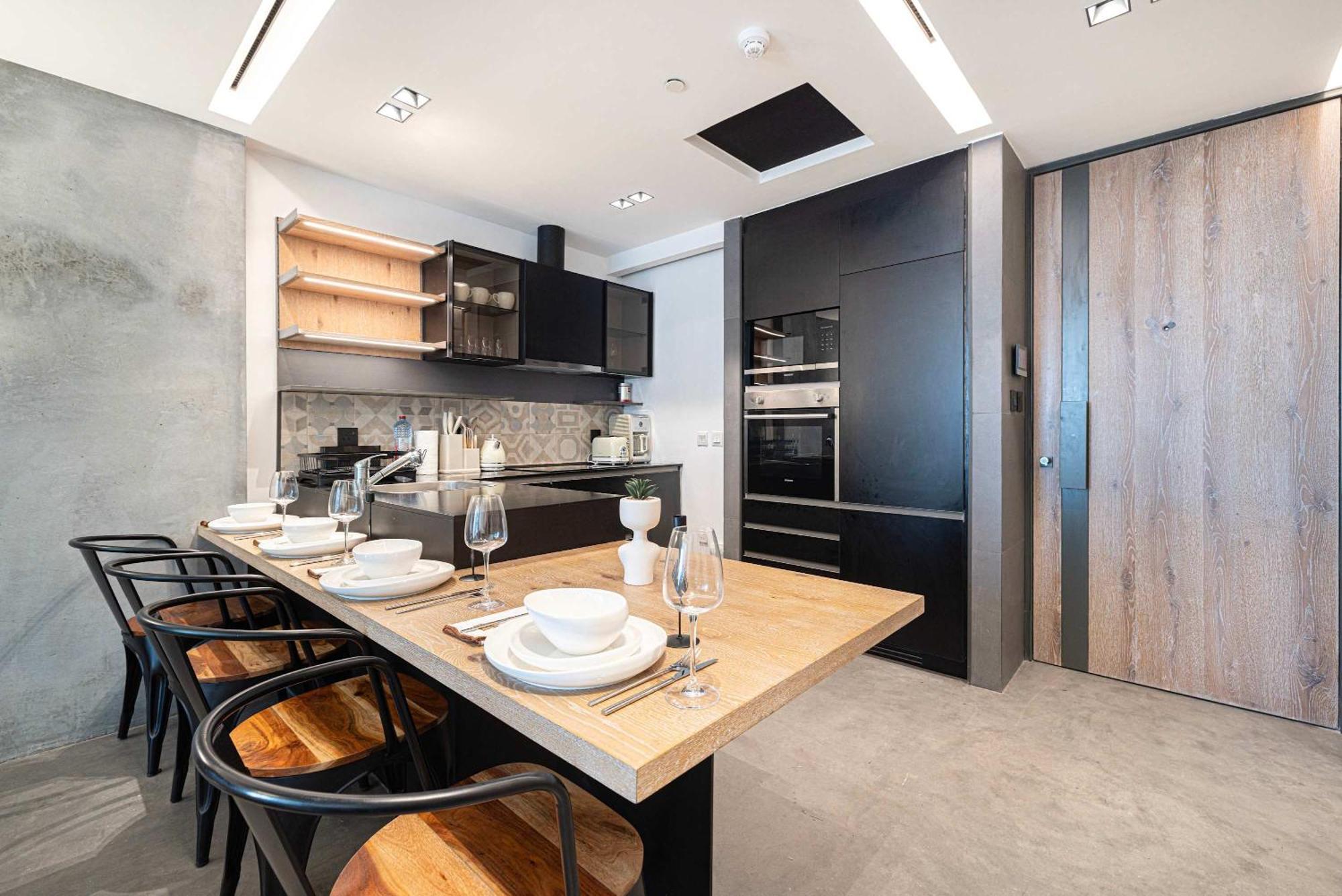 1-bedroom With Greenery & Views In The Terraces Apartment *
